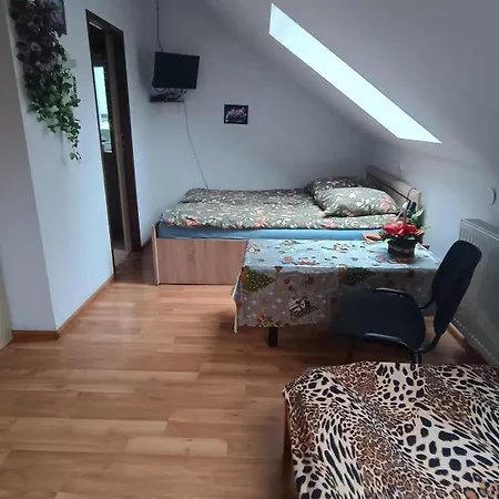 Pod Sosnowym Drzewem ゲストハウス Pieskowa Skała