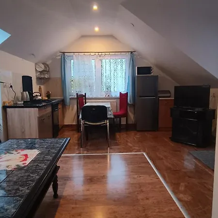 Pod Sosnowym Drzewem Pensjonat