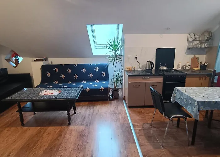 Pod Sosnowym Drzewem *