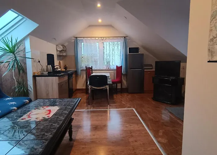 Pod Sosnowym Drzewem Pensjonat