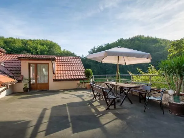 Pensjonat Pod Sosnowym Drzewem